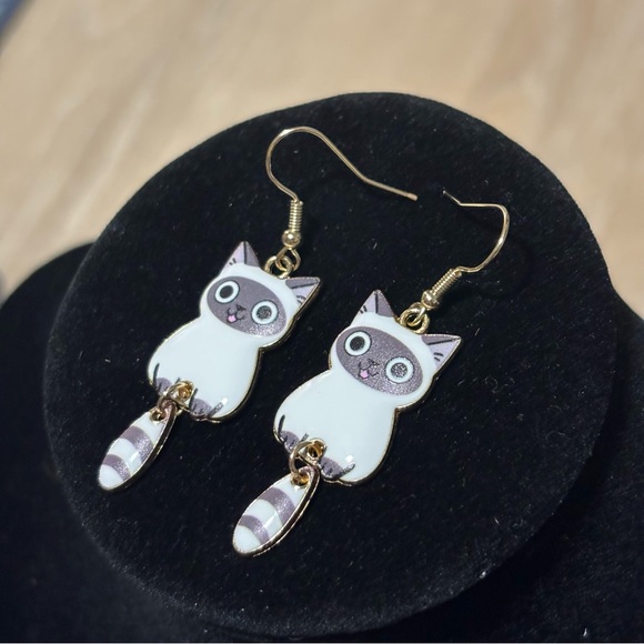 Happy Siamese Cat with Dangle Tail, Hook Earrings - Super Cute Kitty Cat Earring - Picture 3 of 10